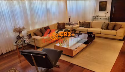 Cobertura a Venda com 4 quartos,1 suíte em Casa Forte-310m² em Recife