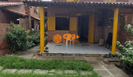 Vendo casa no centro de Cupe com 180 de área construída