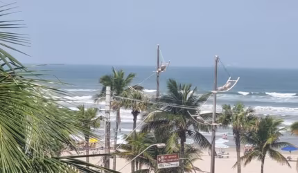 Kitnet na quadra da praia com lazer