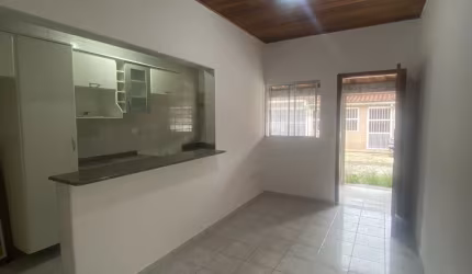 Casa 01 dormitório Guilhermina