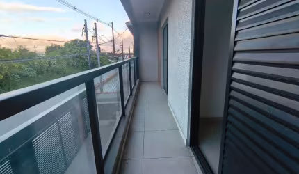 Casa de Condomíno Nova 2 Dormitórios, Varanda no Esmeralda