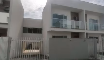 Sobrado para Venda em Campo Largo, Botiatuva, 3 suítes, 1 banheiro, 2 vagas