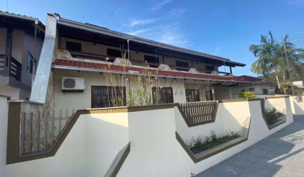 Casa à venda, 3 quartos, Amizade - Jaraguá do Sul/SC