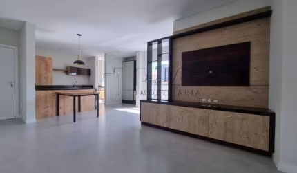 Apartamento com 72,77m² semimobiliado à venda no bairro Centro