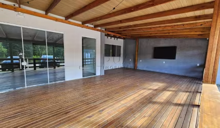 Sala comercial de 330 m² no bairro Amizade em Jaraguá do Sul