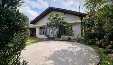 Casa com 137,86m² e terreno com 498m² à venda no bairro Vila Nova em Jaraguá do Sul