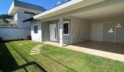 Casa com 120,00m² à venda no bairro Amizade em Jaraguá do Sul.