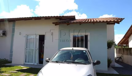 Casa com 03 dormitórios em condomínio fechado na Ilha da Figueira em Guaramirim / Residencial São Miguel
