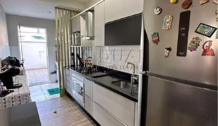 Apartamento com amplo jardino a venda no bairro Vila Lalau