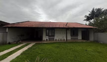 Casa à venda com 3 dormitórios no bairro São Luís em Jaraguá do Sul
