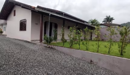Casa à venda, 3 quartos, 1 suíte, 2 vagas, Jaraguá 99 - Jaraguá do Sul/SC