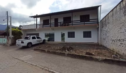 Imóvel residencial e comercial no bairro Vila Lenzi em Jaraguá do Sul, próximo ao mercado Komprão
