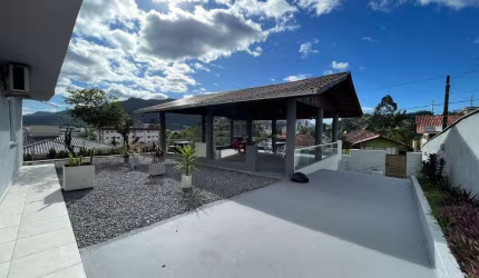 Casa à venda, 3 quartos, 2 vagas, Vila Lenzi - Jaraguá do Sul/SC
