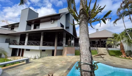 Casa à venda, 1 quarto, 3 suítes, 4 vagas, Vila Lenzi - Jaraguá do Sul/SC