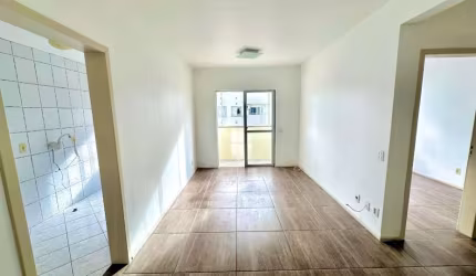 Amplo Apartamento à venda no bairro Areias em São José/SC