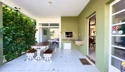 Casa 4 Quartos com 2 Suítes e 137m² - Barra da Lagoa