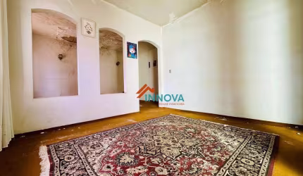 Casa à Venda – Localização Imbatível e Muito Potencial!