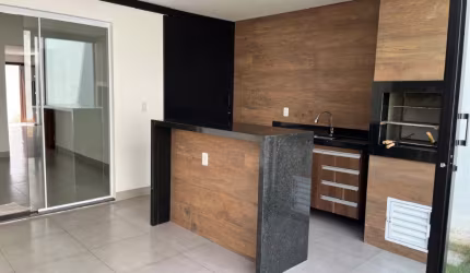 Lindissima casa com 3 suites no Bairro Santa Rosa-Cuiabá-MT