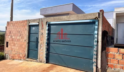 Casa com 2 quartos à venda
