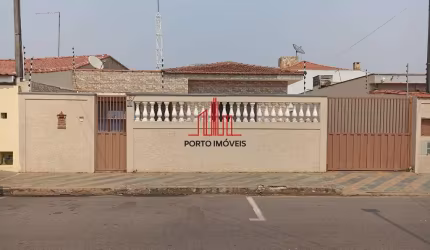 Casa com 2 quartos à venda