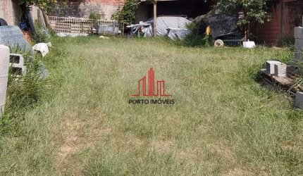 Terreno à venda no centro de  Iperó, São Paulo.