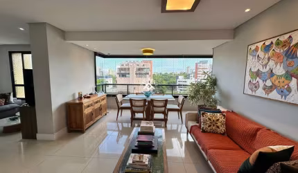 Imperdível oportunidade de adquirir um luxuoso apartamento de 4 quartos na Pituba, Salvador-BA, com 3 suítes e 3 vagas de garagem.
