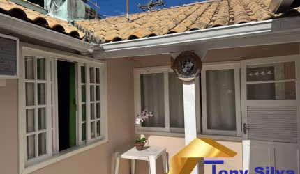 Linda casa  em Condominio fechado á venda!!!!!!!!