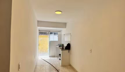 Apartamento térreo com 2 quartos, sendo 1 suíte na Praia do Foguete !!!