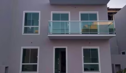 Excelentes casas duplex em condomínio com 3 quartos Vila do Peró!!!