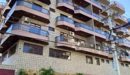 Excelente cobertura duplex com 04 dormitórios no Algodoal em Cabo Frio.