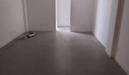 Excelente SALA COMERCIAL no CENTRO de Cabo Frio