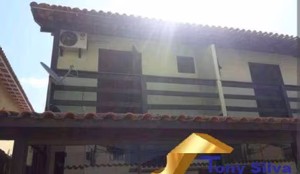 Excelente duplex em condomínio com 2 quartos no jardim Flamboyant!!!