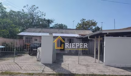 2 Casas Geminadas com 66m² privativos cada, com o total de, 122 m² por R$ 750.000 - Fazenda da Armação - Governador Celso Ramos/SC
