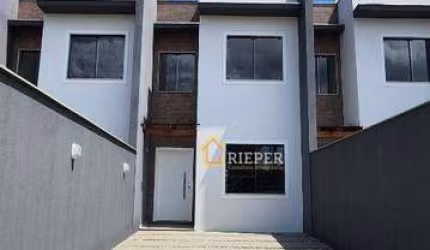Sobrado Geminado suíte+2 dormitórios à venda por R$ 600.000,00 - Bom Retiro - Joinville/SC