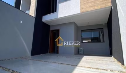 Sobrado com 3 dormitórios à venda, 119 m² por R$ 630.000,00 - Iririú - Joinville/SC