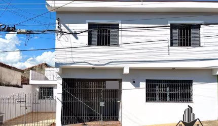 Casa para Venda em Bragança Paulista, Vila Municipal, 5 dormitórios, 1 suíte, 3 banheiros, 3 vagas