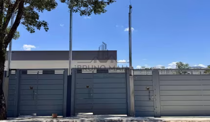 Casa para Venda em Bragança Paulista, Residencial Hípica Jaguari, 2 dormitórios, 1 banheiro, 2 vagas