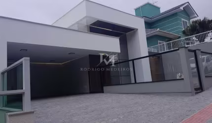 Casa à venda no bairro Pedra Branca em Palhoça/SC