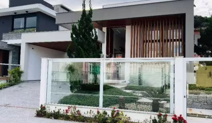 Casa 3 Dormitórios (1 Suíte) Pedra Branca, Palhoça/SC