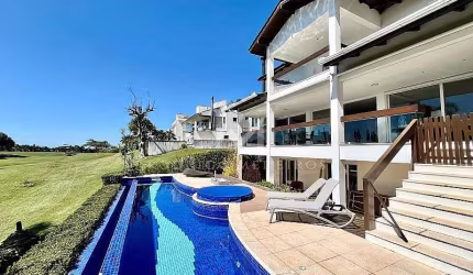 Casa Mobiliada, 4 Suítes, Piscina com Vista Para o Mar - Itapema/SC