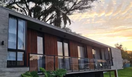 Casa 4 Suites, Vista Para o Mar - Barra/BC