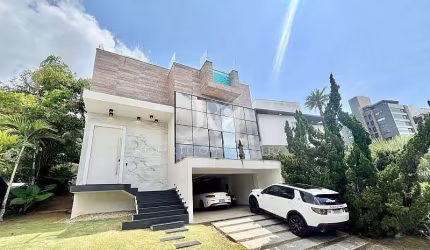 Casa 700 m², 4 Dormitórios (3 Suítes) - Itajaí/SC