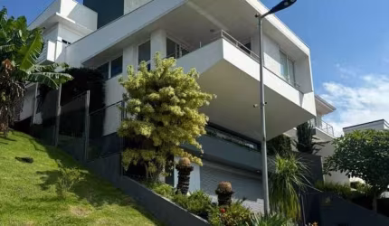 Casa à venda no bairro Estreito em Florianópolis-SC