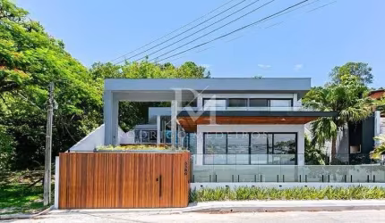 Casa 4 Dormitórios (5 Suítes) - Cacupé, Florianópolis/SC