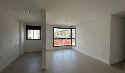 Apartamento 2 Dormitórios (1 Suíte) - Estreito, Florianópolis - SC