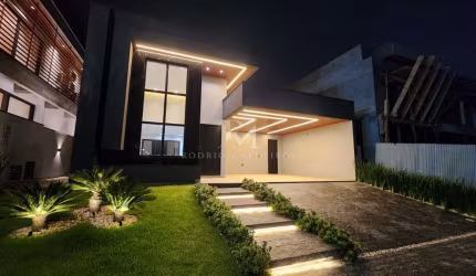 Casa 3 Dormitórios (1 Suíte), Piscina - Pedra Branca, Palhoça/SC