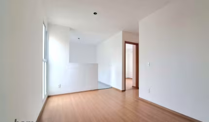 Apartamento a venda com 2 quartos, 1 vaga de garagem no bairro Adhemar Garcia de R$198 mil por R$196 mil