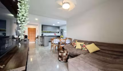 Cobertura com 1 suíte mais 2 quartos, com 137,83m² de área total, localizado no bairro Iririú, à venda por R$395.000,00