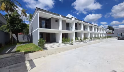 Sobrado Geminado à venda, 3 quartos, 3 suítes, 1 vaga, Itaum/Floresta - Joinville/SC