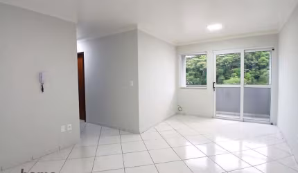 Apartamento com 60m², 2 quartos e sacada para locação no Bom Retiro por R$ 1.800,00 + taxas